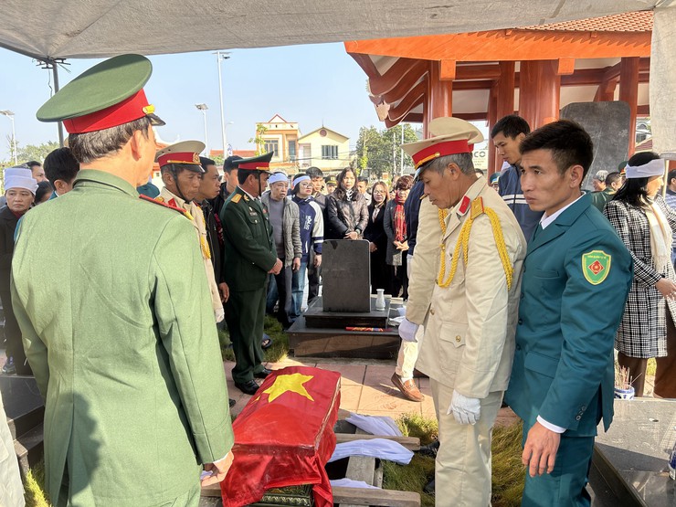 Xã Phúc Lộc long trọng tổ chức Lễ đón nhận, truy điệu và an táng hài cốt liệt sĩ Kiều Văn Nguyên- Ảnh 4.