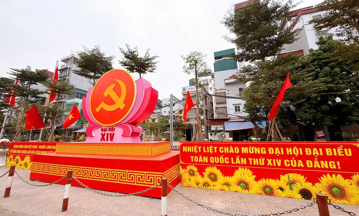 TDP số 8 Thanh Xuân Nam: Tuyến tranh tường bích hoạ lan toả khí thế chào mừng Đại hội XIV của Đảng- Ảnh 1.