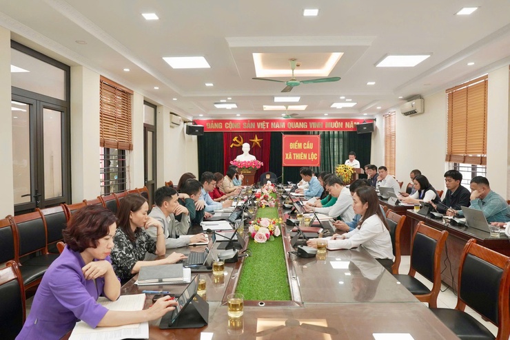 Hội nghị lần thứ Năm Ban chấp hành Đảng bộ xã Thiên Lộc khóa I thảo luận, cho ý kiến dự thảo Đề án nhân sự&nbsp;nhiệm kỳ 2025 – 2030- Ảnh 1.