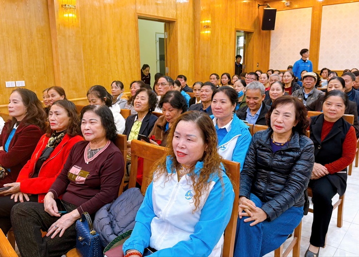 Hơn 200 cán bộ, hội viên tham gia tập huấn về ứng dụng công nghệ thông tin và trí tuệ nhân tạo- Ảnh 2.