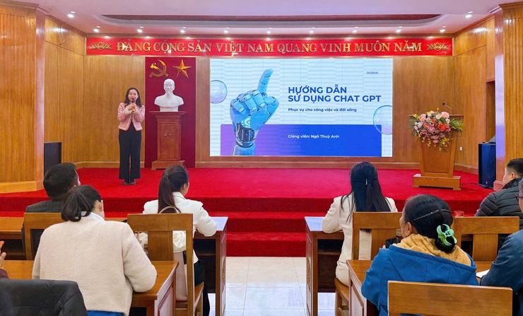 Hơn 200 cán bộ, hội viên tham gia tập huấn về ứng dụng công nghệ thông tin và trí tuệ nhân tạo- Ảnh 3.