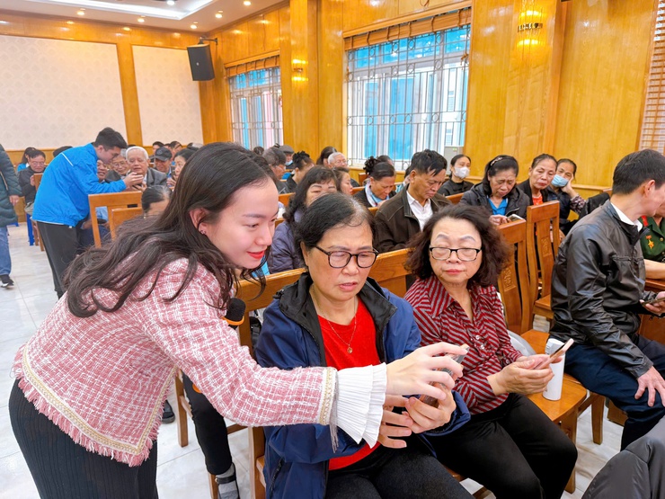 Hơn 200 cán bộ, hội viên tham gia tập huấn về ứng dụng công nghệ thông tin và trí tuệ nhân tạo- Ảnh 4.