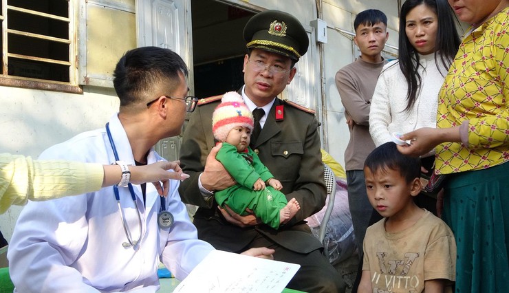 Chung sức vì cộng đồng: Đoàn thanh niên, Chi hội phụ nữ Công an xã Bát Tràng trong Chương trình "Tình nguyện mùa đông – Xuân tình nguyện 2026"- Ảnh 5.