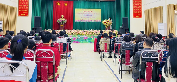 TRUNG GIÃ TỔ CHỨC HỘI NGHỊ SƠ KẾT HỌC KỲ I, TRIỂN KHAI NHIỆM VỤ TRỌNG TÂM HỌC KỲ II NĂM HỌC 2025–2026
- Ảnh 1.