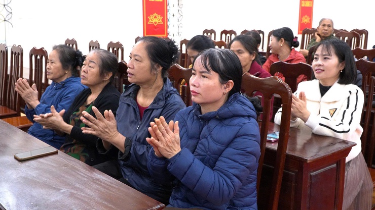  TẬP HUẤN PHÁT TRIỂN DU LỊCH CỘNG ĐỒNG GẮN VỚI LÀNG NGHỀ NÓN LÁ TRI LỄ XÃ DÂN HÒA- Ảnh 7.