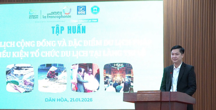  TẬP HUẤN PHÁT TRIỂN DU LỊCH CỘNG ĐỒNG GẮN VỚI LÀNG NGHỀ NÓN LÁ TRI LỄ XÃ DÂN HÒA- Ảnh 4.