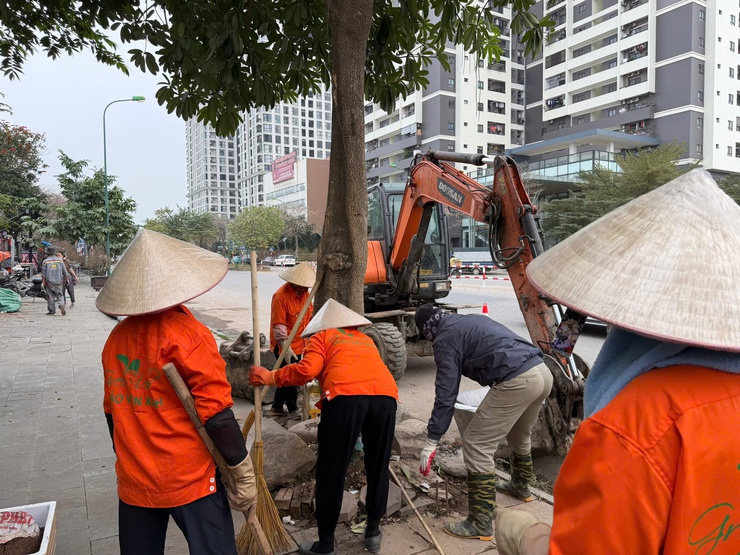 Vai trò nòng cốt của lực lượng Công an cùng các cơ quan, ban, ngành trong đợt ra quân lập lại trật tự đô thị trước thềm Đại hội Đảng và Tết Nguyên Đán- Ảnh 5.