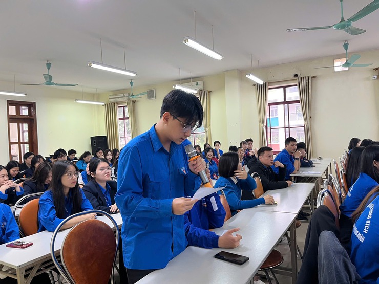 HỘI NGHỊ ĐỐI THOẠI GIỮA LÃNH ĐẠO UBND PHƯỜNG VỚI THANH NIÊN- Ảnh 13.