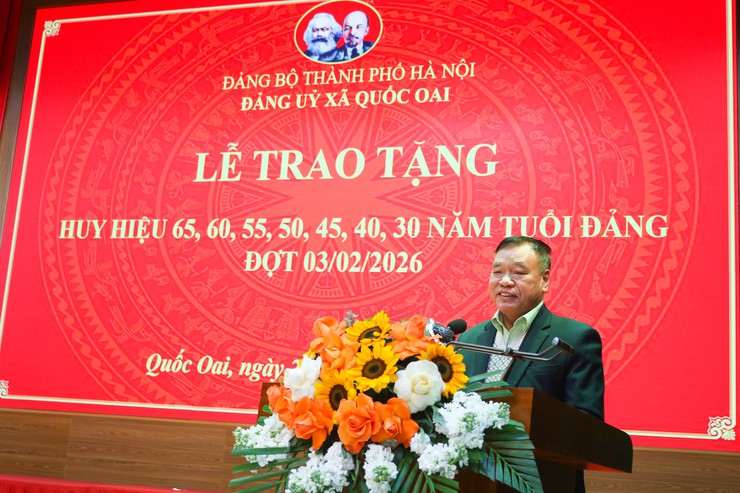 39 Đảng viên xã Quốc Oai được trao tặng Huy hiệu Đảng dịp kỷ niệm 96 năm Ngày thành lập Đảng Cộng sản Việt Nam- Ảnh 10.