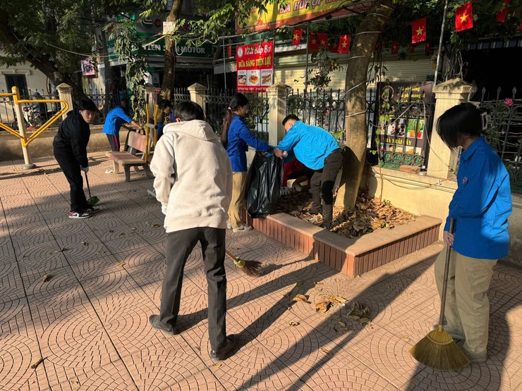 ĐÓN XUÂN MỚI 2026: CHUNG TAY GÌN GIỮ GIÁ TRỊ LỊCH SỬ - VĂN HÓA PHƯỜNG KIM LIÊN- Ảnh 4.