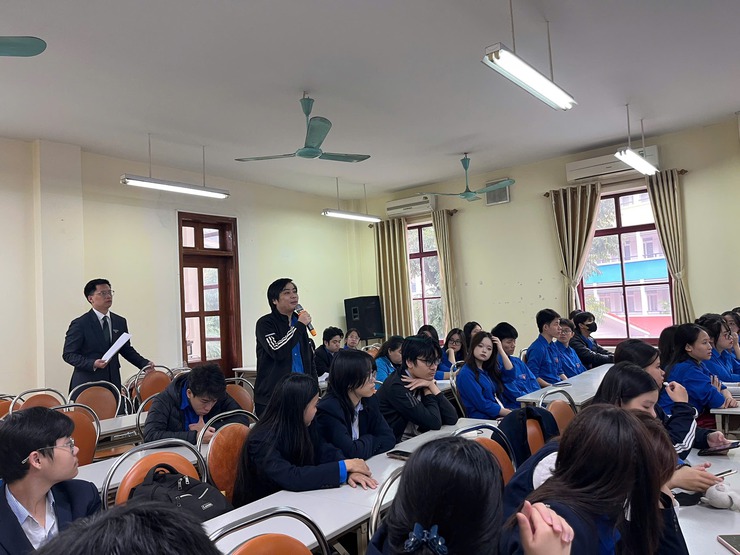 HỘI NGHỊ ĐỐI THOẠI GIỮA LÃNH ĐẠO UBND PHƯỜNG VỚI THANH NIÊN- Ảnh 15.