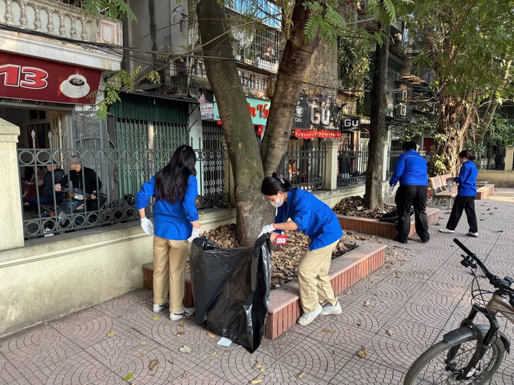 ĐÓN XUÂN MỚI 2026: CHUNG TAY GÌN GIỮ GIÁ TRỊ LỊCH SỬ - VĂN HÓA PHƯỜNG KIM LIÊN- Ảnh 5.