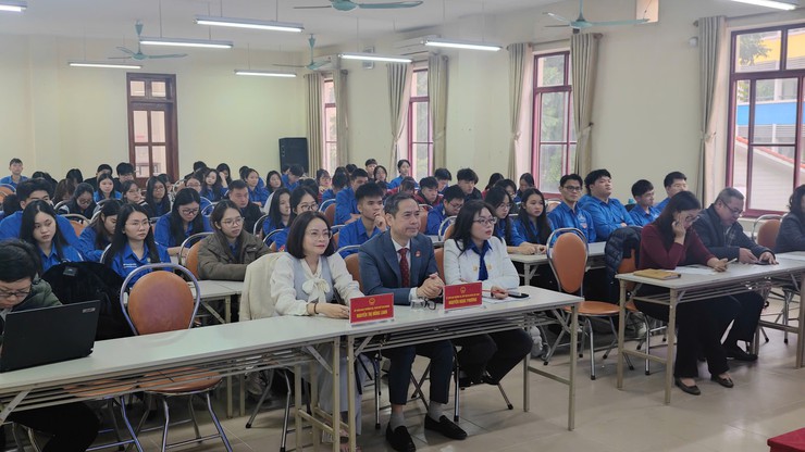 HỘI NGHỊ ĐỐI THOẠI GIỮA LÃNH ĐẠO UBND PHƯỜNG VỚI THANH NIÊN- Ảnh 1.