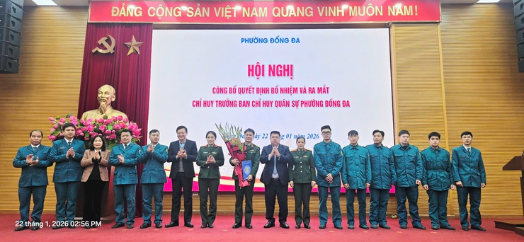 Phường Đống Đa công bố các quyết định về công tác cán bộ- Ảnh 3.