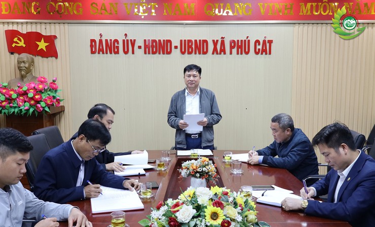 HĐND xã Phú Cát công bố Quyết định thành lập các Đoàn giám sát và triển khai kế hoạch giám sát năm 2026- Ảnh 5.