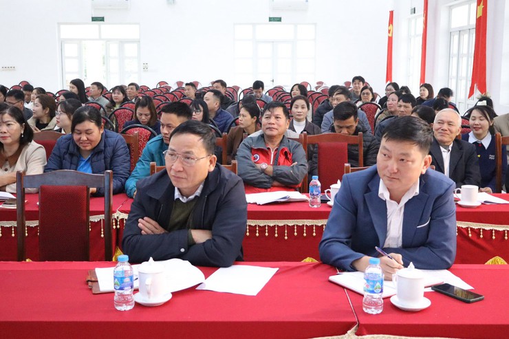 XÃ BA VÌ TRIỂN KHAI NGHIỆP VỤ, HƯỚNG DẪN LẬP VÀ NIÊM YẾT DANH SÁCH CỬ TRI PHỤC VỤ BẦU CỬ- Ảnh 3.