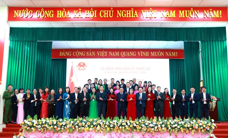 HĐND XÃ TRUNG GIÃ: KHẲNG ĐỊNH VAI TRÒ CƠ QUAN DÂN CỬ TRONG NHIỆM KỲ CÓ NHIỀU ĐỔI MỚI- Ảnh 1.