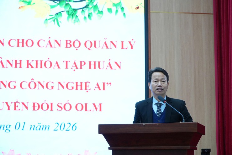 Hội nghị tổng kết và trao giấy chứng nhận khóa tập huấn “Nâng cao năng lực ứng dụng công nghệ AI”, triển khai nền tảng chuyển đổi số OLM- Ảnh 2.