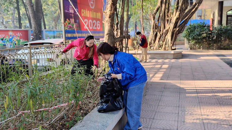 ĐÓN XUÂN MỚI 2026: CHUNG TAY GÌN GIỮ GIÁ TRỊ LỊCH SỬ - VĂN HÓA PHƯỜNG KIM LIÊN- Ảnh 7.