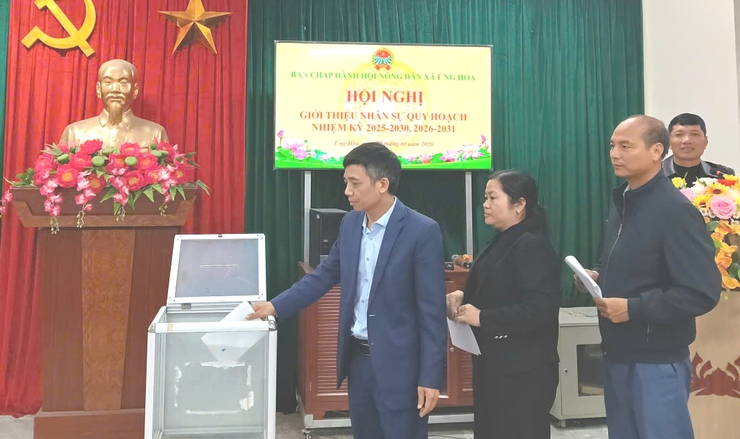 HỘI NÔNG DÂN XÃ ỨNG HÒA TỔ CHỨC HỘI NGHỊ CÁN BỘ CHỦ CHỐT RÀ SOÁT, BỔ SUNG QUY HOẠCH CÁN BỘ.- Ảnh 1.