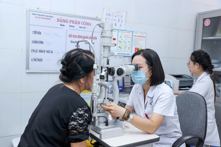 Bảo vệ sức khỏe đôi mắt trước ô nhiễm không khí- Ảnh 1.