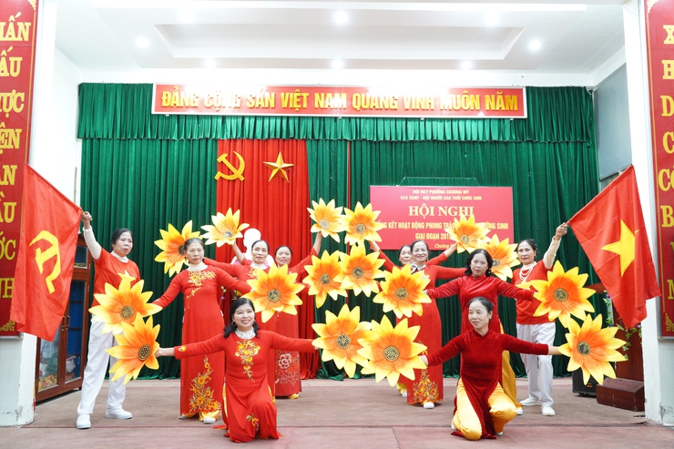 Câu lạc bộ Sức khỏe ngoài trời Người cao tuổi Chúc Sơn tổng kết phong trào dưỡng sinh giai đoạn 2015 – 2025- Ảnh 4.