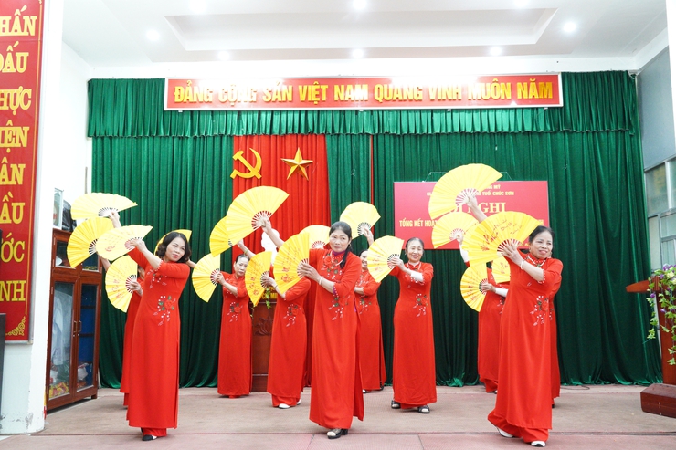 Câu lạc bộ Sức khỏe ngoài trời Người cao tuổi Chúc Sơn tổng kết phong trào dưỡng sinh giai đoạn 2015 – 2025- Ảnh 8.