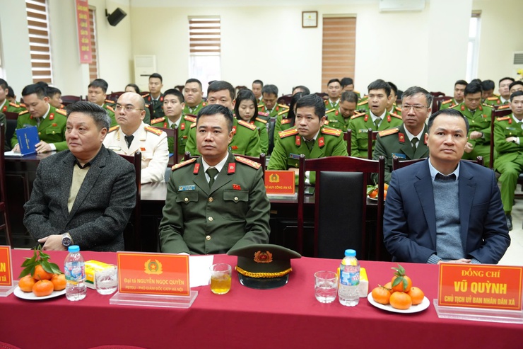 Công bố Quyết định điều động Trưởng Công an xã Thanh Oai- Ảnh 2.