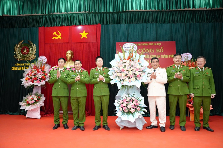 Công bố Quyết định điều động Trưởng Công an xã Thanh Oai- Ảnh 9.