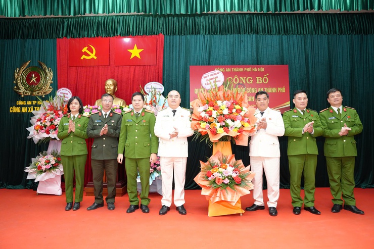 Công bố Quyết định điều động Trưởng Công an xã Thanh Oai- Ảnh 8.