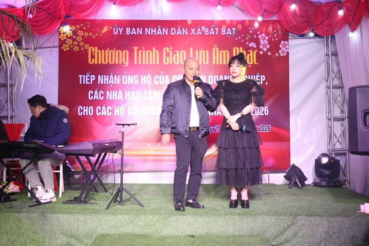 Gần 500 triệu đồng chăm lo Tết cho người nghèo từ chương trình "Đêm nhạc tết yêu thương xuân Bính Ngọ 2026"- Ảnh 13.