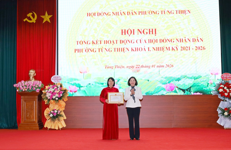 Hội nghị tổng kết hoạt động của Hội đồng nhân dân phường Tùng Thiện khóa I, nhiệm kỳ 2021-2026- Ảnh 3.