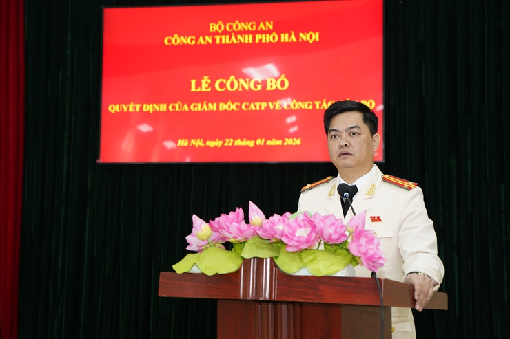 Trao Quyết định cho đồng chí Trưởng công an, Phó Trưởng công an xã Chuyên Mỹ- Ảnh 5.