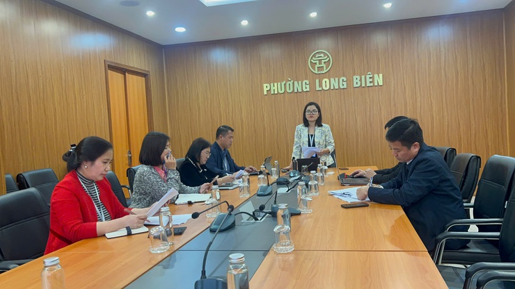 Ban Chỉ đạo Quỹ “Vì người nghèo” phường Long Biên tổ chức hội nghị đánh giá kết quả công tác vận động, quản lý, sử dụng Quỹ "Vì người nghèo"năm 2025, triển khai kế hoạch sử dụng Quỹ "Vì người nghèo" năm 2026- Ảnh 2.