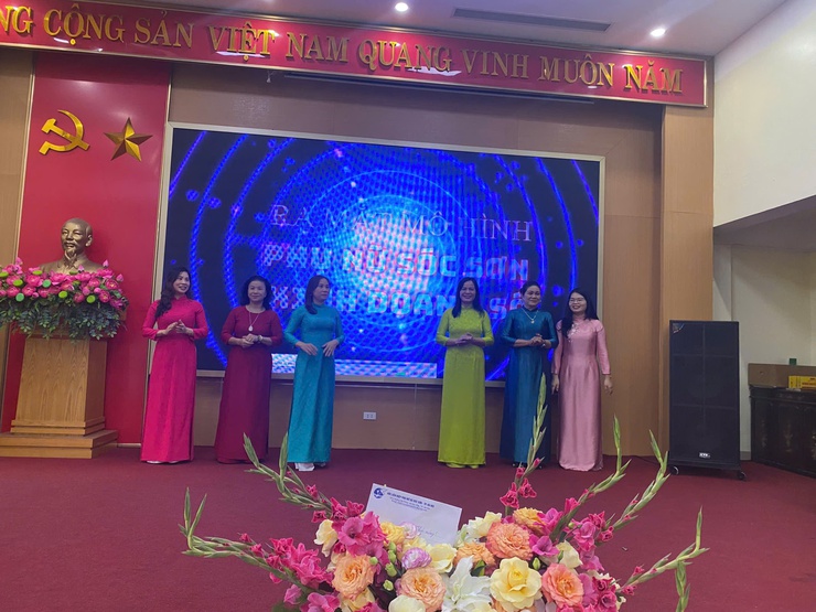Hội LHPN xã Sóc Sơn ra mắt mô hình "Phụ nữ Sóc Sơn kinh doanh số"- Ảnh 3.