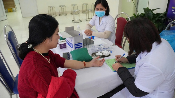 Khám sức khỏe định kỳ  cho cán bộ, giáo viên, nhân viên Trường THPT Đồng Quan- Ảnh 2.