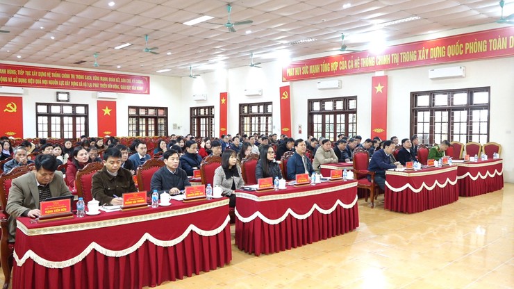 Hội nghị giao ban với Bí thư, Trưởng thôn đánh giá thực hiện các nhiệm vụ chính trị tháng 01, triển khai nhiệm vụ tháng 02 năm 2026- Ảnh 1.