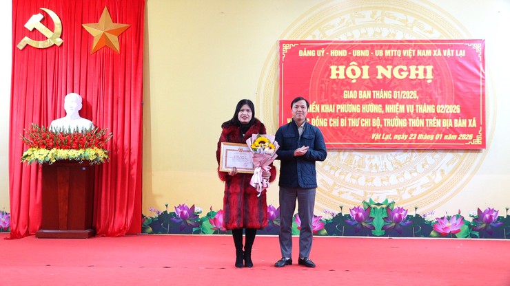 Hội nghị giao ban với Bí thư, Trưởng thôn đánh giá thực hiện các nhiệm vụ chính trị tháng 01, triển khai nhiệm vụ tháng 02 năm 2026- Ảnh 10.