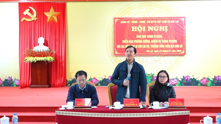 Hội nghị giao ban với Bí thư, Trưởng thôn đánh giá thực hiện các nhiệm vụ chính trị tháng 01, triển khai nhiệm vụ tháng 02 năm 2026- Ảnh 9.