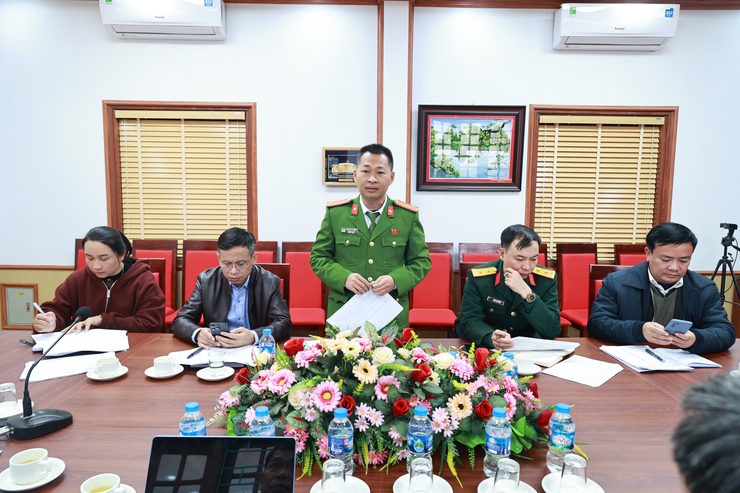 Tăng cường tháo gỡ "điểm nghẽn", bảo đảm Tết Bính Ngọ an toàn, văn minh tại xã Ứng Thiên- Ảnh 2.