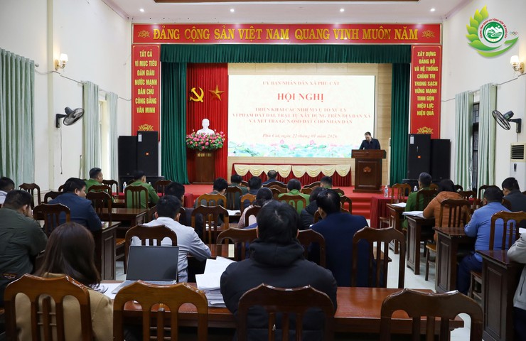 UBND xã Phú Cát tổ chức hội nghị đánh giá tình hình xử lý vi phạm đất đai, trật tự xây dựng tháng 01/2026- Ảnh 2.