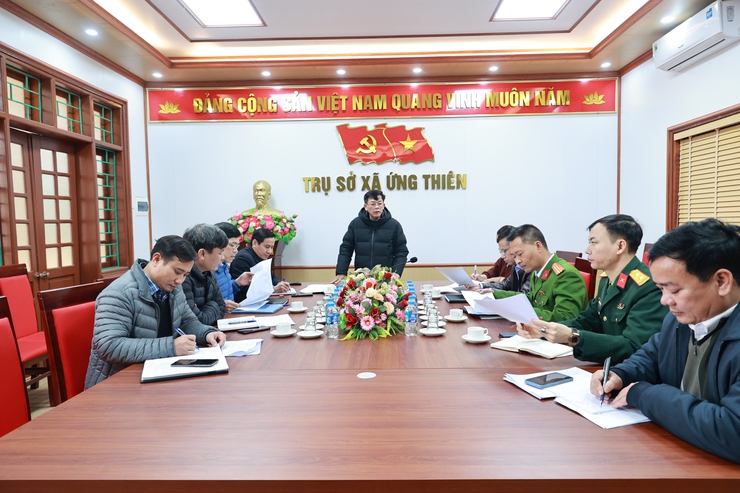 Tăng cường tháo gỡ "điểm nghẽn", bảo đảm Tết Bính Ngọ an toàn, văn minh tại xã Ứng Thiên- Ảnh 3.