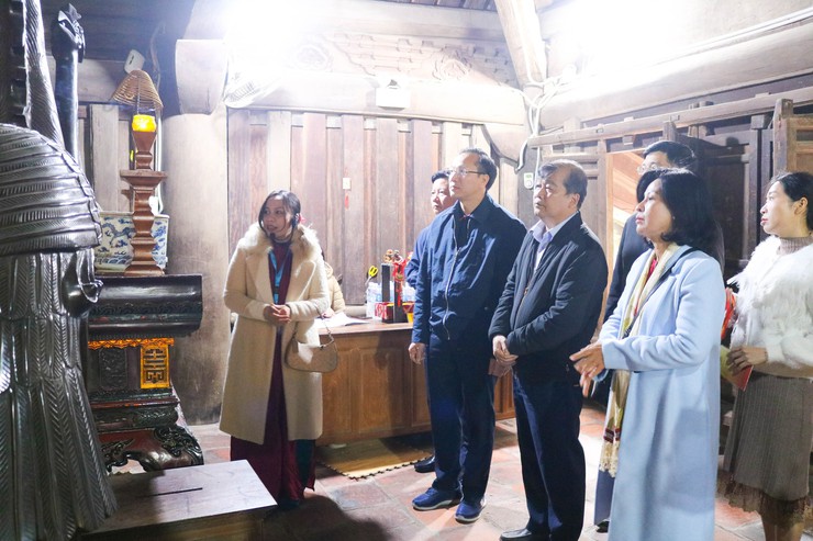 Đoàn đại biểu Đảng bộ tỉnh ủy tỉnh Tây Ninh tham dự đại hội XIV của Đảng dâng hương, vãn cảnh Chùa Thầy- Ảnh 5.