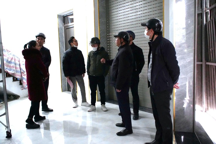 Xã Tây Phương kiểm tra các trường hợp vi phạm đất đai trước thời điểm cưỡng chế- Ảnh 4.