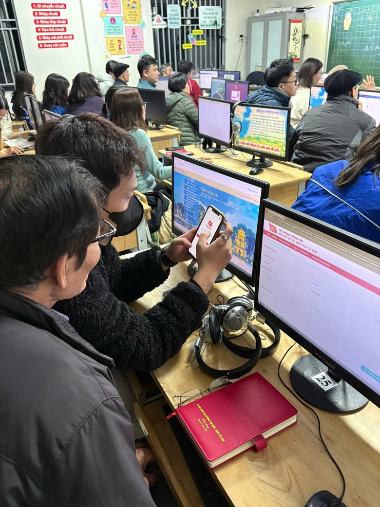 Khi người trẻ đam mê tìm hiểu chính trị- Ảnh 2.