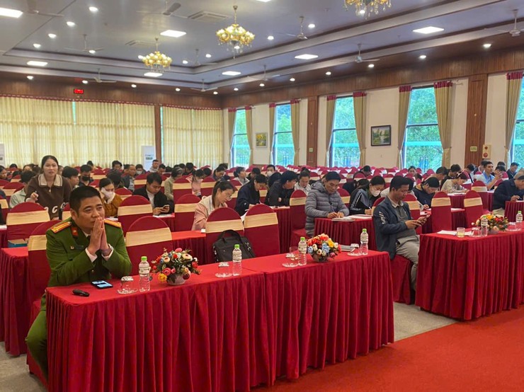 Xã Suối Hai tuyên truyền, huấn luyện nghiệp vụ PCCC&CNCH cho chủ các cơ sở, hộ kinh doanh- Ảnh 3.