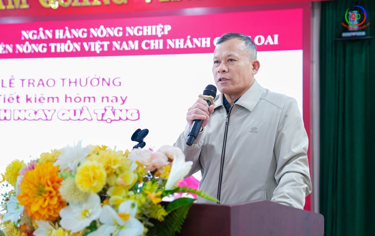 AGRIBANK CHI NHÁNH QUỐC OAI TRAO THƯỞNG CHƯƠNG TRÌNH "TIẾT KIỆM HÔM NAY – RINH NGAY QUÀ TẶNG", TIẾP TỤC TRIỂN KHAI NHIỀU ƯU ĐÃI HẤP DẪN CHO KHÁCH HÀNG- Ảnh 7.