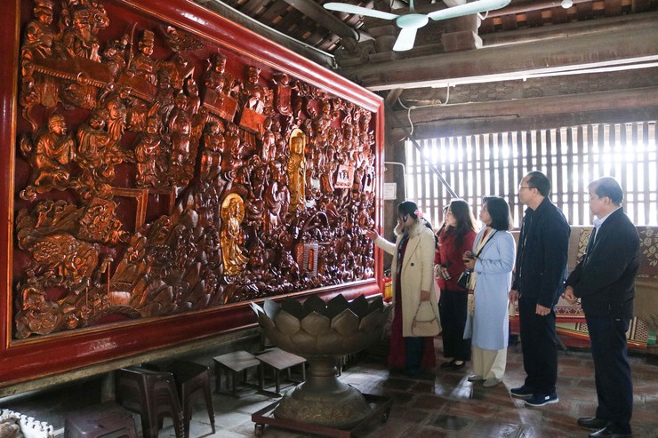 Đoàn đại biểu Đảng bộ tỉnh ủy tỉnh Tây Ninh tham dự đại hội XIV của Đảng dâng hương, vãn cảnh Chùa Thầy- Ảnh 9.