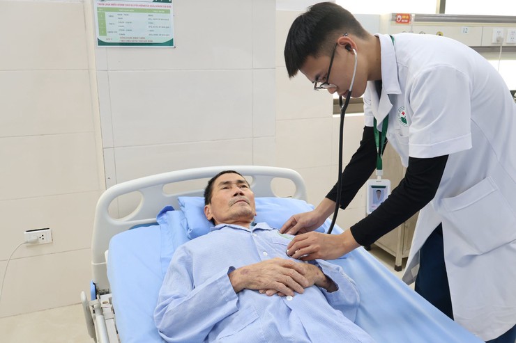 Không chủ quan với các biến chứng phổi tắc nghẽn mạn tính COPD- Ảnh 1.