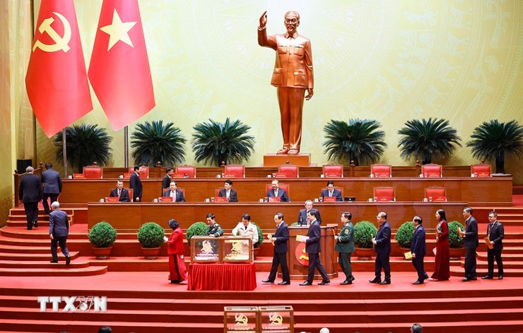 Ban Chấp hành TW Đảng khóa XIV thống nhất tuyệt đối bầu đồng chí Tô Lâm tiếp tục giữ chức Tổng Bí thư- Ảnh 1.